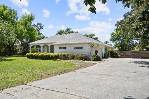 Upper Grand Lagoon House | Magnolia Hideout
