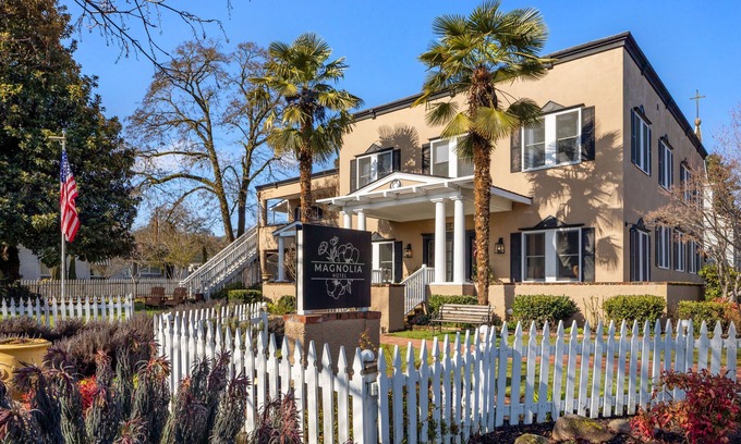 Jacksonville Bed & Breakfast | Magnolia Hotel