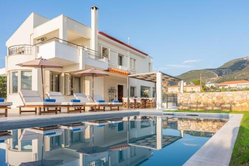 Diasella Villa | Magnolia Mansion
