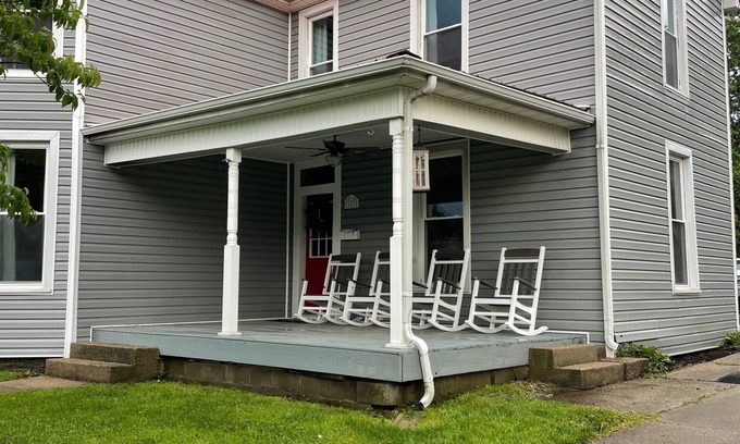 Williamstown House | MAGNOLIA ON MAIN! Charming 4-bed, renovated century old home in Williamstown.