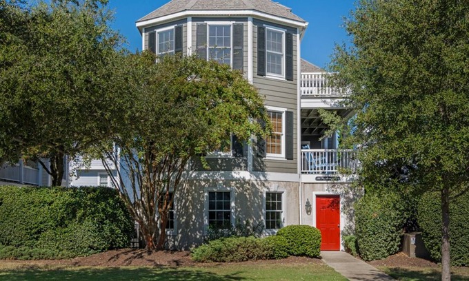 Buck Island House | Magnolia: Private gated community with olympic size pool, tennis court. Relax in