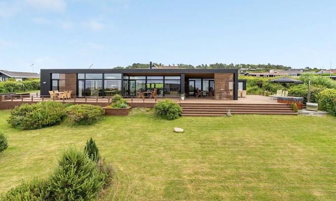 Skødshoved Strand House | "Mahilo" - 300m from the sea by Interhome