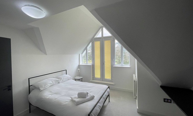 Maidenhead Apartment | Maidenhead Fabulous Stylish Two Bedroom Penthouse