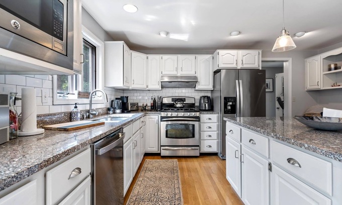 York Harbor House | Maine Adventure – 3 BDR Haven Mins from Beach, Cape Neddick, York Harbor