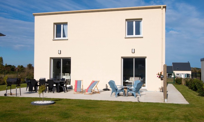 Merville-Franceville-Plage House | Maison Récente à 2km de la Plage