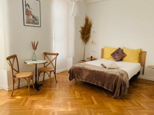 Le Pharo Apartment | - - Maison ŪMA - - Wifi, Netflix, Mer et Centre
