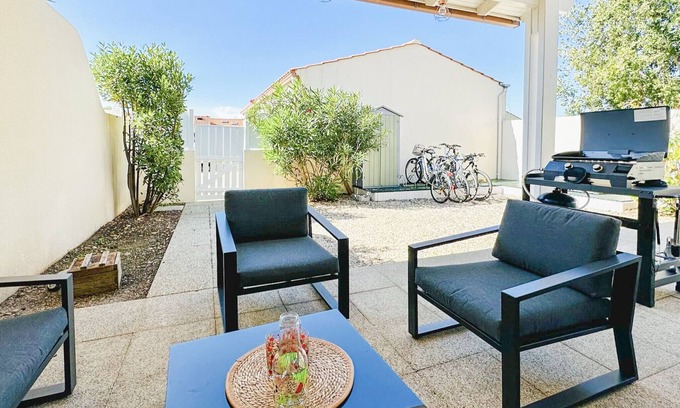 Les Sables d'Olonne Ski Chalet | Maison au calme avec piscine commune aux Sables d'Olonne