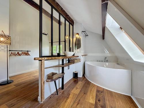 Pontault-Combault House | Maison avec jacuzzi et terrasse