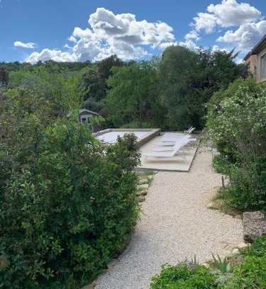 Sauveterre Villa | MAISON AVEC PISCINE - PROCHE AVIGNON - WiFI GRATUIT