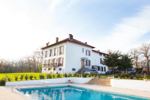Behobie House | Maison Beltzenia