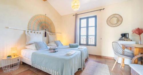 Montfrin House | Maison Cosy Lodge 15 p clim wifi cour garage