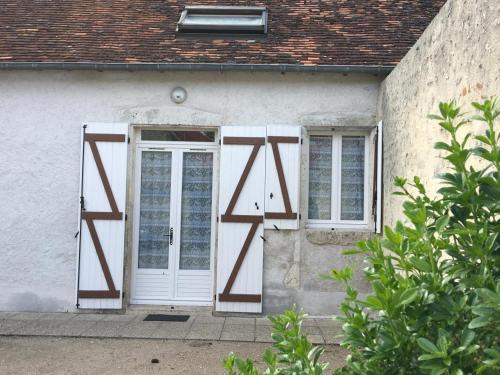 Chailles House | Maison cosy proche de Blois avec cheminée, cour fermée, animaux acceptés et activités variées à proximité - FR-1-491-351