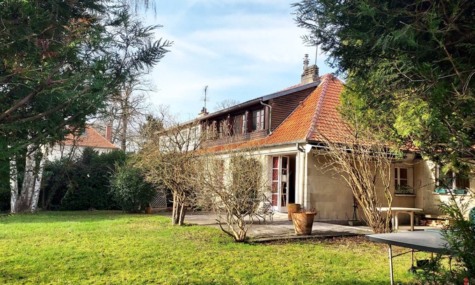 Le Celle-Saint-Cloud House | Maison Dans Parc Privé