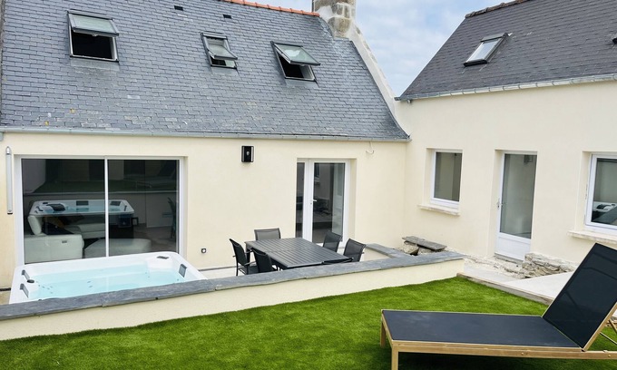 Berven House | Maison de Charme Avec Jacuzzi à 35 Mètres de la mer - Bretagne/île de Batz