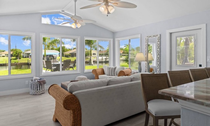 Fort Myers House | Maison de la Mer - Cape Coral Vacation Rental, Water front with direct access