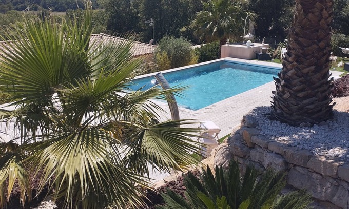 Gareoult House | Maison de Plein Pied, au Calme, sur 1650 M2 de Terrain Entièrement Aménagé