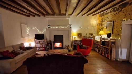 Aillieres-Beauvoir House | Maison de village en forêt de Perseigne