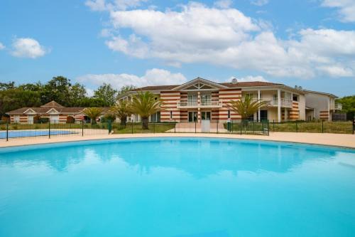 Soulac-sur-Mer House | Maison de ville Domaine des sables