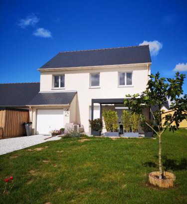Matignon House | Maison des Rossignols Matignon