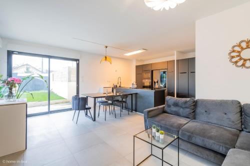 Tremblay-en-France House | Maison Design 2 CH proche CDG, Paris