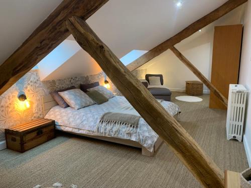 Le Pin Apartment | Maison du Bonheur, gîte Les Collines