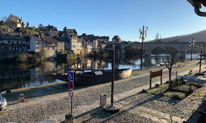 Argentat House | Maison en pierre sur les Quais de la Dordogne