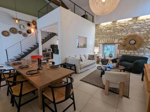 Saint-Yrieix-sur-Charente House | Maison de Charme Moderne avec Jardin, Terrasse et Fibre - Saint-Yrieix-sur-Charente - FR-1-653-250
