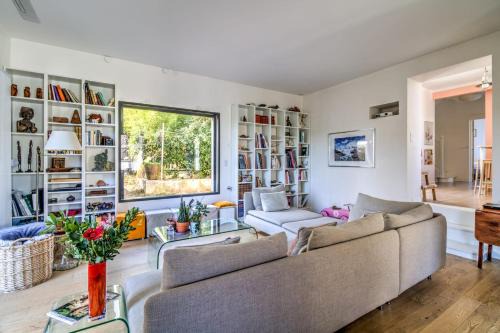 Bougival House | Maison Hippolyte - Welkeys