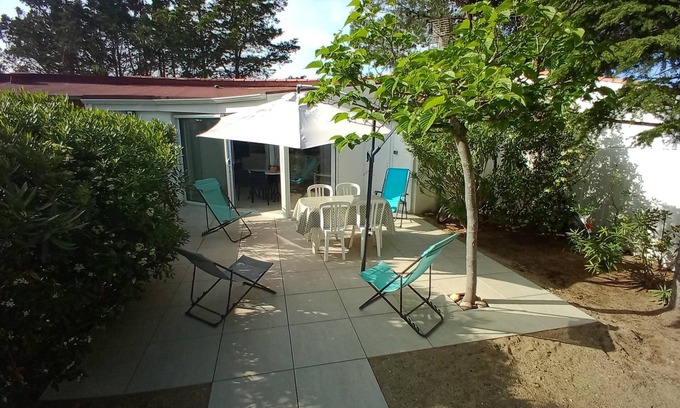 Torreilles-Plage House | Maison Jardin Wifi- Clim-100 m plage sauvage - 20 min from Perpignan