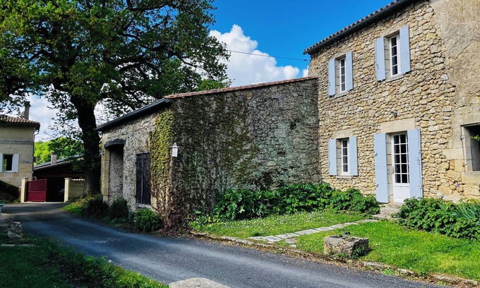 Saint-Cibard House | Maison Les Charmes - Clos Fontaine 4/5 personnes