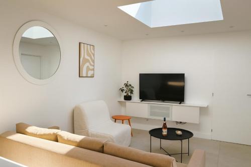 Venelles House | Maison moderne jardin piscine et parking prives, près d'Aix Centre