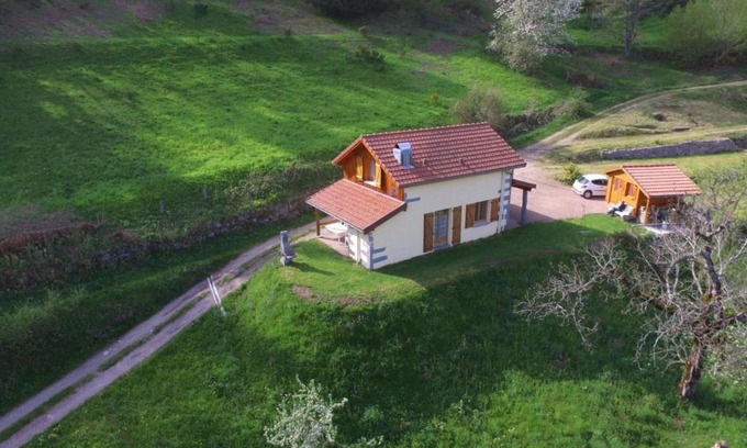 Saulxures-sur-Moselotte House | Maison montagnarde rénovée avec cheminée et randonnées - FR-1-589-281