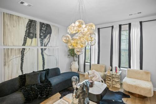 Church Street House | Maison Musée Atlanta Upscale Comfort Just Steps from the Airport