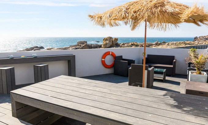 Saint-Guenole House | Maison pour 8 avec vue mer