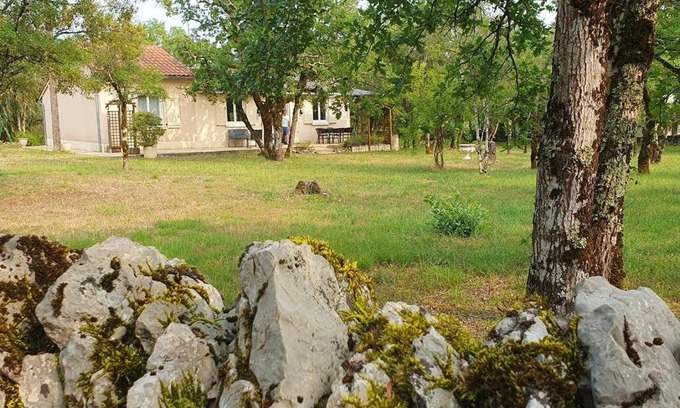 Montvalent House | Maison sur un terrain boisé proche de Rocamadour.