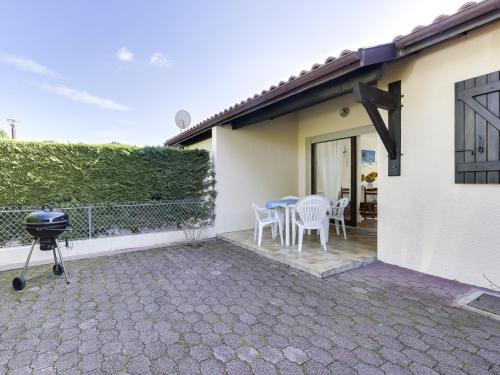 Biscarrosse Plage House | Maison T2 cabine à Biscarrosse Plage, proche des commerces et de la mer - FR-1-521-90