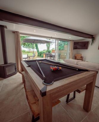 Lacanau Villa | Maison vu Lac en première ligne du lac de Lacanau avec terrain de tennis privatif