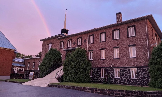 Desbiens Hotel | Maison Zacharie- Auberge complète