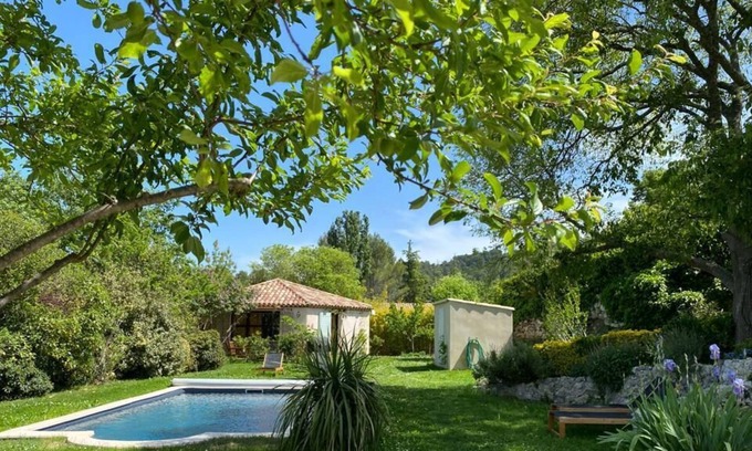 Le Puy-Sainte-Reparade House | Maisonnette Indépendante Avec Piscine Dans la Campagne Aixoise