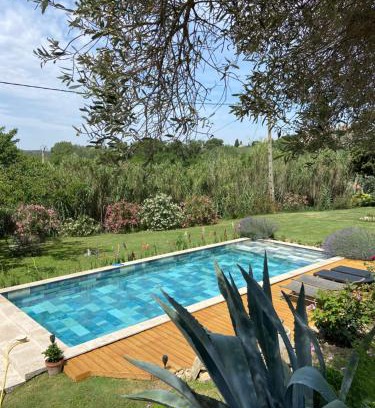 Miramas House | Maisonnette et piscine