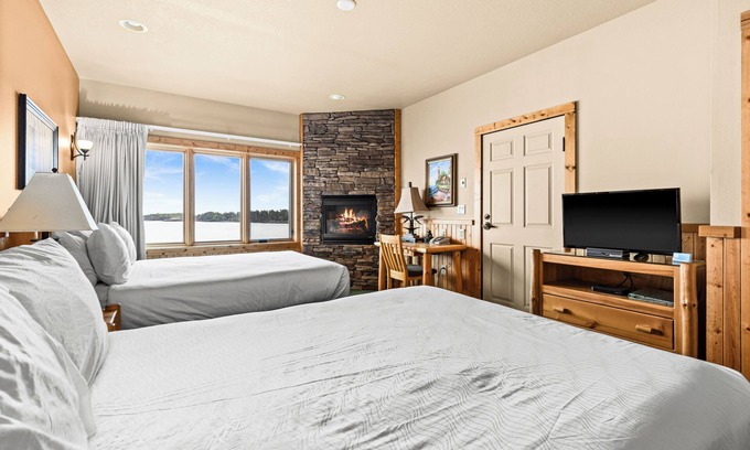 Two Harbors House | Majestic Lake Views | Studio, 2 Queen | Pools