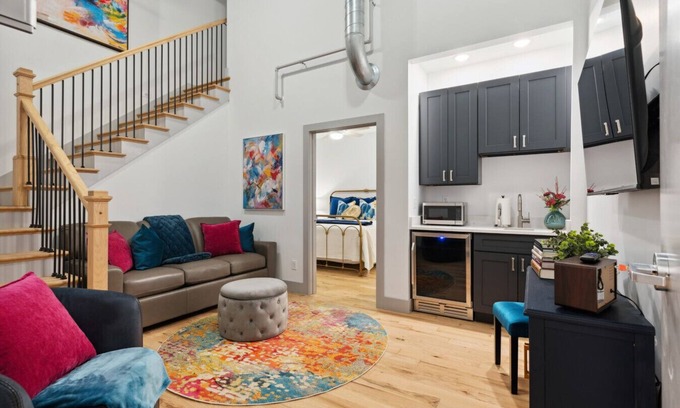Downtown Nashville Apartment | Majestic Lofts #602 - In Printers Alley! 2.5 Blocks From Broadway!