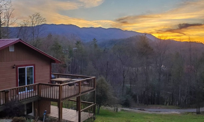 Butler House | Majestic Peak - Mountain Views and Lake Access