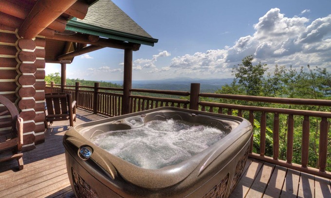 Gatlinburg - Pigeon Forge House | Majestic Views | Smoky Mtn Romance | Ultimate Honeymoon Cabin Near Pigeon Forge