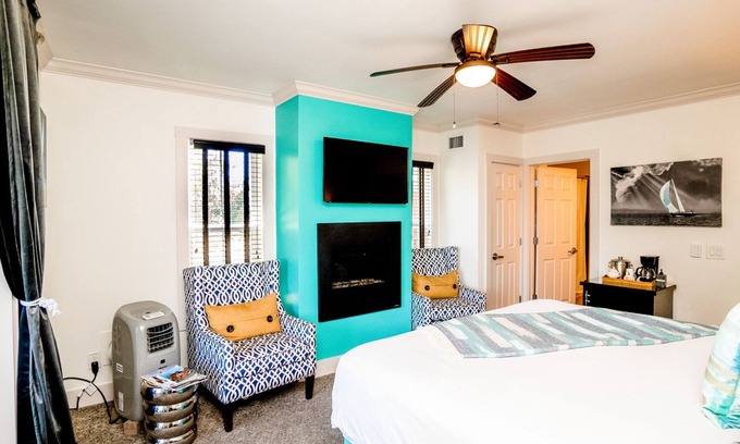 Folly Beach Bed & Breakfast | Make Regatta Inn your Folly Beach home away from home.