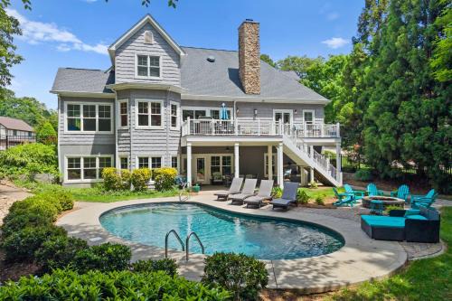 Westport Villa | Making Waves by AvantStay Sleeps 20 Pool