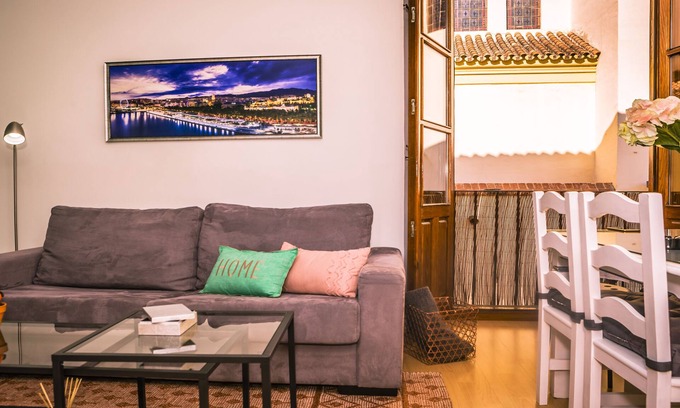 La Goleta Apartment | Malaga Center Boutique Suite