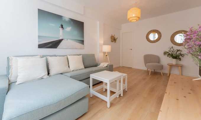 Capuchinos Apartment | Malaga Lux Oasis - Modern 3BR, Fast WiFi, SmartTV