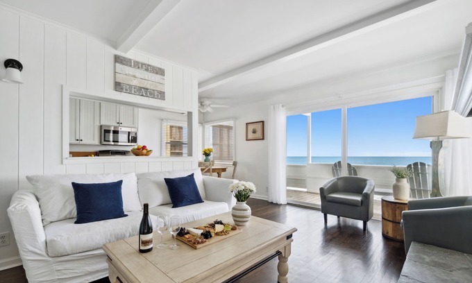 Eastern Malibu Condo | Malibu, Carbon Beach - Oceanfront Suite Two