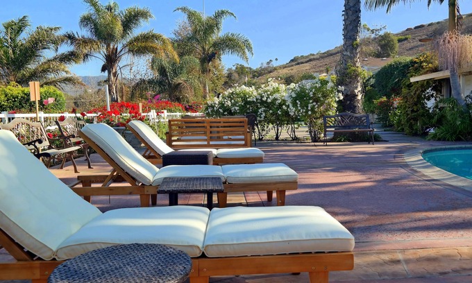 Central Malibu Hotel | Malibu Country Inn